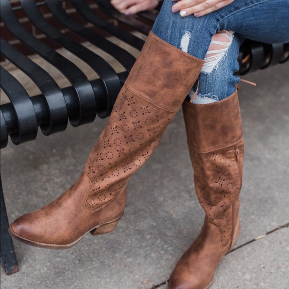 NIB Perforated Bow Back Knee High Riding Boots - Picture 2 of 6